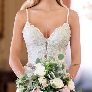 Enchanting By Mon Cheri Size 0 - Style 218164